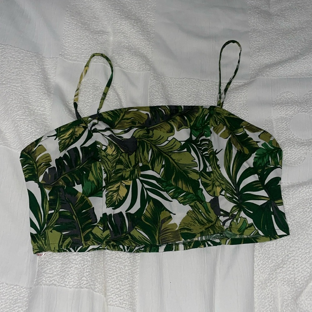Guess crop top